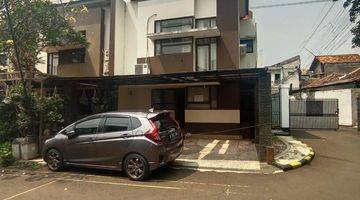 Gambar 1 Rumah 2lt Dalam Town House Hook Di Kebagusan,jaksel