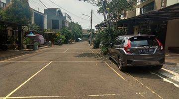 Gambar 2 Rumah 2lt Dalam Town House Hook Di Kebagusan,jaksel