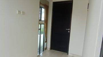 Gambar 5 Rumah 2lt Dalam Town House Hook Di Kebagusan,jaksel