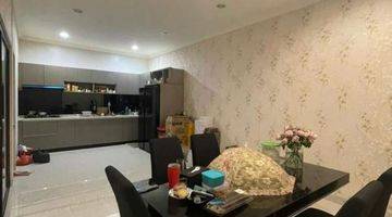 Gambar 5 Dijual rumah semi furnish dalam komlplek di Ciputat timur