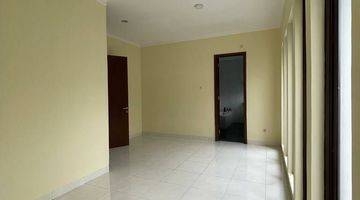 Gambar 5 rumah dalam cluster discovery residence bintaro jaya