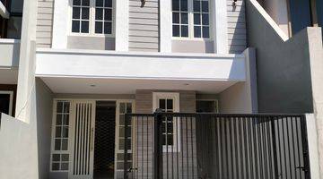 Gambar 1 RUMAH AMERICAN CLASSIC PANTAI MENTARI