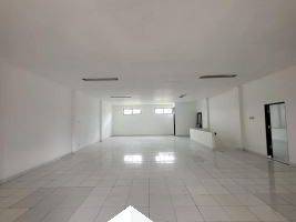 Gambar 5 Gedung Megah Luas Cocok Untuk Kantor Karangjati Bergas Semarang