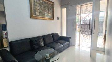 Gambar 5 Rumah 2 Lantai Semi Furnished Dlm Perumahan  Di Jatiasih