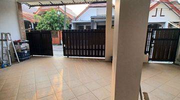 Gambar 3 Rumah 2 Lantai Semi Furnished Dlm Perumahan  Di Jatiasih