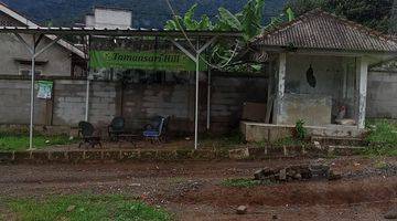 Gambar 5 rumah dengan view gunung salak saat buka jendela 