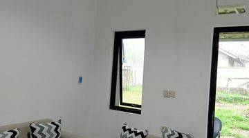 Gambar 1 Rumah dengan tipe minimalis modern 