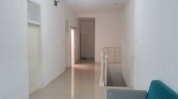 Gambar 4 Rumah Kontrakan 2 Lantai Sudah Renovasi Semi Furnished