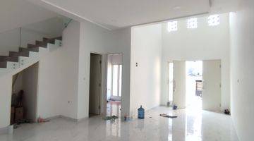 Gambar 3 Rumah Baru Di Manyar Lebar 7 Meter Harga 3m-An Row 3 Mobil Modern Minimalis 2lt Selangkah Ke Merr, Galaxy Mall, Its