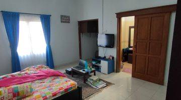 Gambar 2 Rumah 2 Lantai Siap Huni Semi Furnished Dalam Perum di Ngaglik