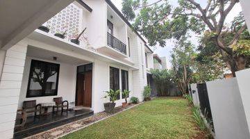 Gambar 1 Rumah Rapi Semi Furnished Cluster Bintaro Jaya Sektor 9