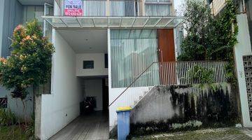 Gambar 1 Rumah Town house FF Siap Huni Dalam Secure Gate