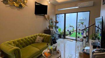 Gambar 2 Rumah Cantik 2lt., Furnished, Siap Huni, Fasilits Lgkp di Serpong