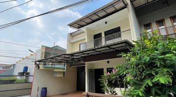 Gambar 2 Dijual Rumah Town House Eksklusif 2 Lantai Digedong