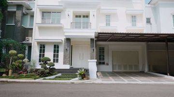 Gambar 1 Rumah Aquamarine Gading Serpong View Kolam Renang Furnished