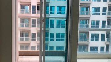 Gambar 2 Disewa Cepat Apartemen Green Sedayu Studio Semi Furnish View Pool