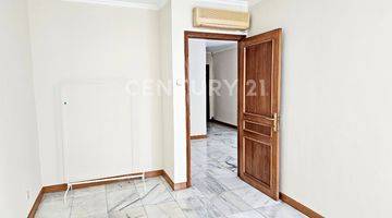 Gambar 4 Apartemen Mitra Sunter Boulevard 3BR Lantai 12