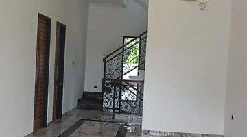 Gambar 2 Rumah Mewah 3 Lantai di Greenleaf Jagakarsa