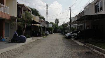 Gambar 3 Rumah 2 Lantai Siap Huni Dalam Cluster Dekat Sekolah Alam Bintaro