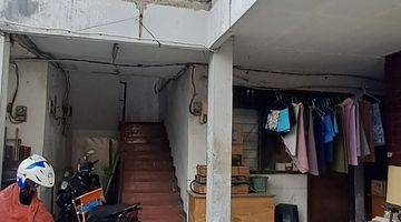 Gambar 3 Rumah 2 lantai dekat perkantoran 