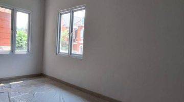 Gambar 4 Dijual Cepat Rumah 3 Lantai di di Cluster Omaha Village, Gading Serpong