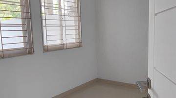 Gambar 4 Dijual Rumah 2 Lantai Daerah PIK Semi Furnished SHM