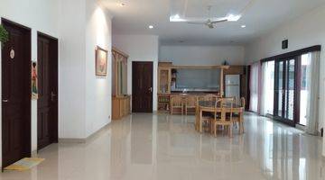 Gambar 5 Dijual Rumah Sunter 2 Lantai Semi Furnished SHM