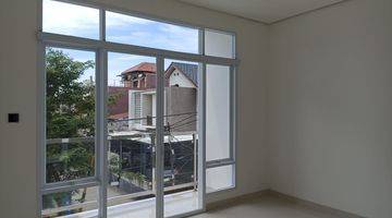 Gambar 1 DIJUAL CEPAT RUMAH MODERN MINIMALIS KELAPA GADING (Gkg004)