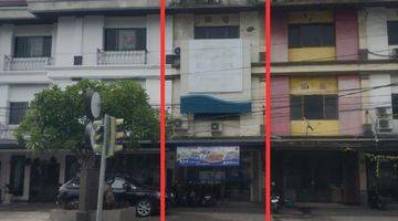 Gambar 1 Ruko eks. Kantor Jaringan Gatot Subroto Dijual