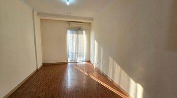 Gambar 1 Sewa Signature Park Tebet Studio Unfurnished View Kolam Renang