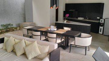 Gambar 4 Rumah 2 Lantai Bagus Furnished di Jalan Desa Sawangan , Badung