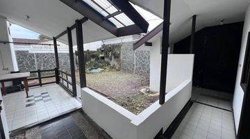 Gambar 5 Rumah Bagus Unfurnished SHM di Tubagus Ismail, Bandung