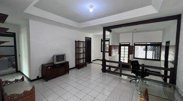 Gambar 1 Rumah Bagus Unfurnished SHM di Tubagus Ismail, Bandung