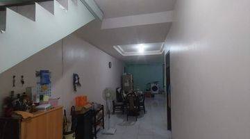 Gambar 3 *** Rumah 2 Lantai Shm Butuh Renovasi Selatan***