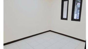 Gambar 1 Rumah cantik murah di tki 2