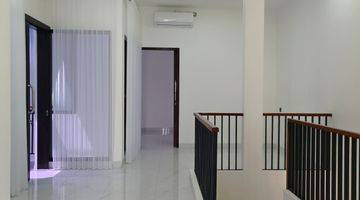 Gambar 3 Rumah 2 Lantai Bagus Unfurnished di Cilandak, Jakarta Selatan