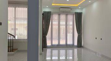 Gambar 1 Rumah 2 Lantai Bagus Unfurnished di Cilandak, Jakarta Selatan