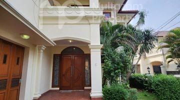 Gambar 5 Dijual
Town house kemang
Jakarta selatan