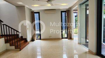 Gambar 4 DIJUAL 
TOWN HOUSE 
MEWAH AREA CILANDAK
DEKET MALL CITOS
