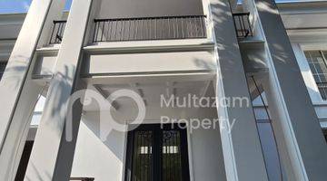 Gambar 2 For Sale
Brand New White House
Patra Kuningan 
Jakarta Selatan