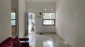 Gambar 2 Rumah Semi Furnished SHM di Komplek D'amerta Residence, Bandung