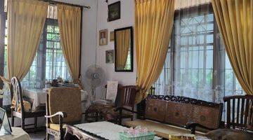 Gambar 3 Dijual rumah Lawas terawat di area prime Kebayoran baru.