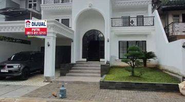 Gambar 2 Rumah Sentul City Kolam Renang Cluster Depan 