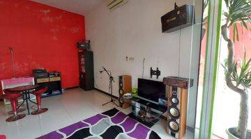 Gambar 2 Rumah Hook Bagus 3 Lantai Baru Renovasi Full Furnished