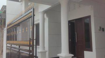 Gambar 2 Rumah Greesss mewah american style di gentan surakarta