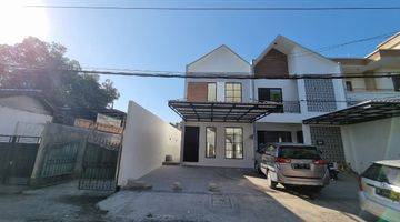 Gambar 1 Di Jual Rumah Baru Furnished Dekat Udayana, Sanur, Renon