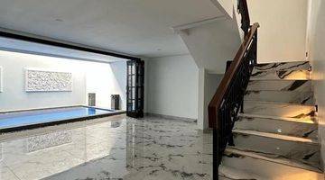 Gambar 5 FOR SALE Brand house design classic di cilandak jakarta selatan  Lokasi Strategis akses mudah jalan  lebar bebas banjir dkt tb simatupang