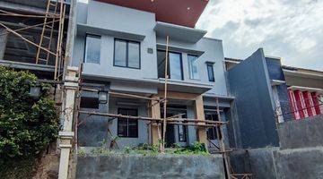 Gambar 5 Dijual Rumah Mewah Brand New Di Cilandak Fatmawati  Dalam Cluster  •Keamanan 24 Jam •One Gate System   •Dekat Mall One Bell Park •Dekat Sekolah Al- Izhar  