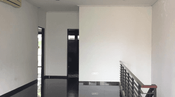 Gambar 4 DISEWAKAN RUMAH 3 LANTAI DI AREA STRATEGIS JL VILLA HIJAU PONDOK INDAH JAKARTA SELATAN