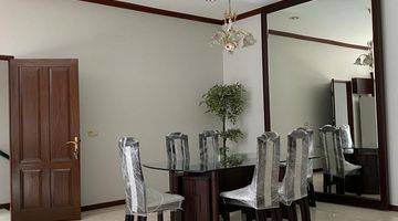 Gambar 4 Rumah 3 Lantai Bagus Unfurnished SHM di Setraduta , Bandung